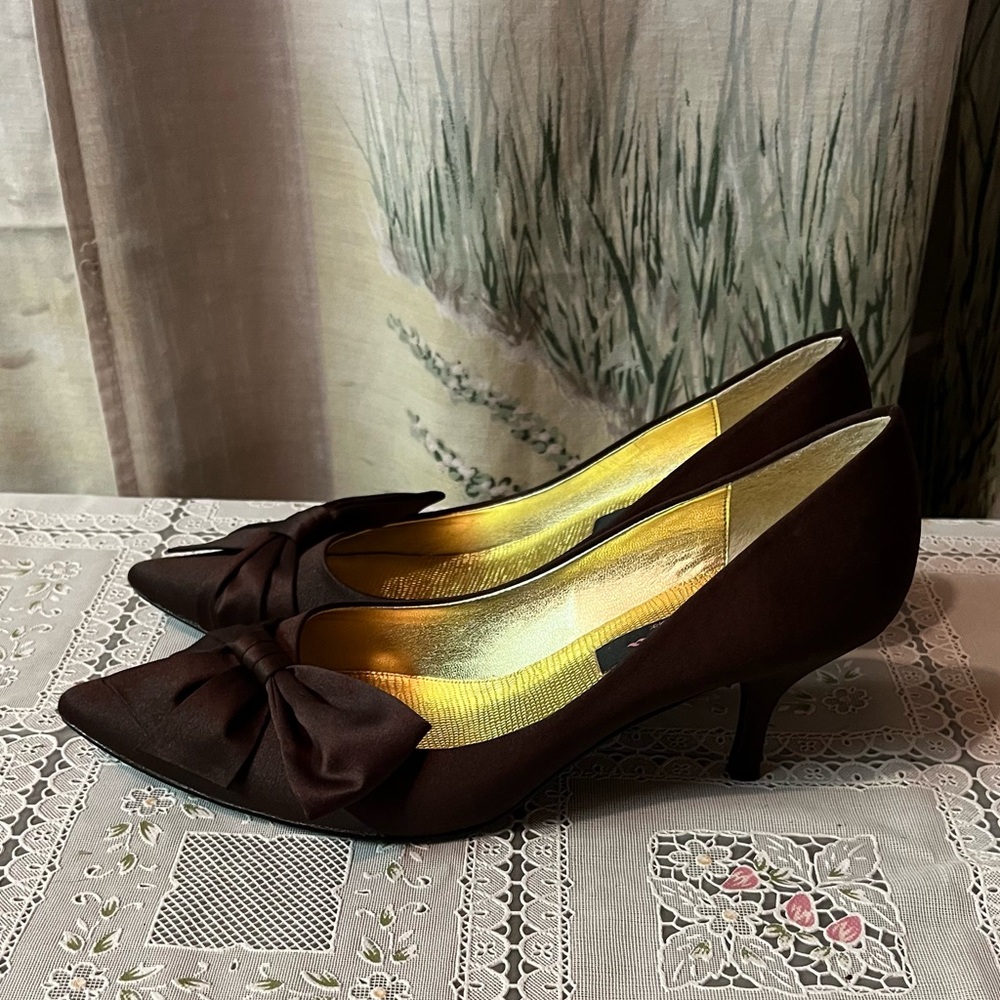 Brown Satin Low Heel Pumps - Picture 2 of 3
